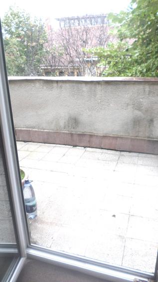 Apartament cu 3 camere decomandat în Capitale