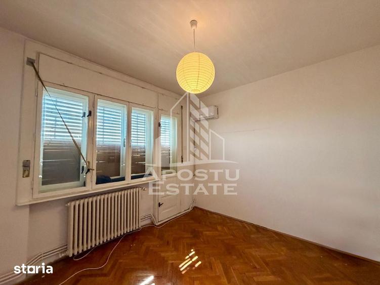 Apartament cu 4 camere, mobilat în Bogdăneștilor