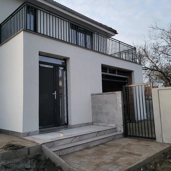 Casă cu Teren 445 Mp în Vladimirescu