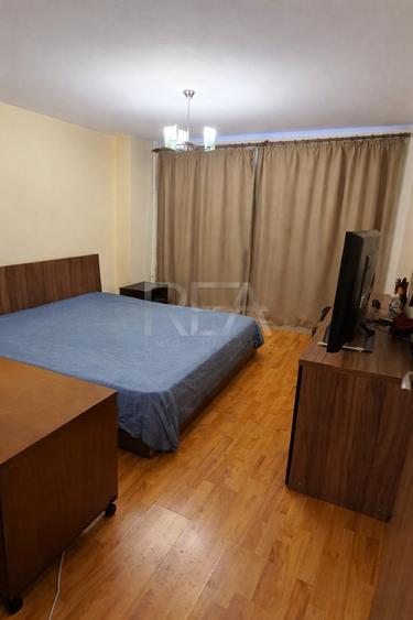 Apartament cu 3 camere semidecomandat, mobilat în Titan