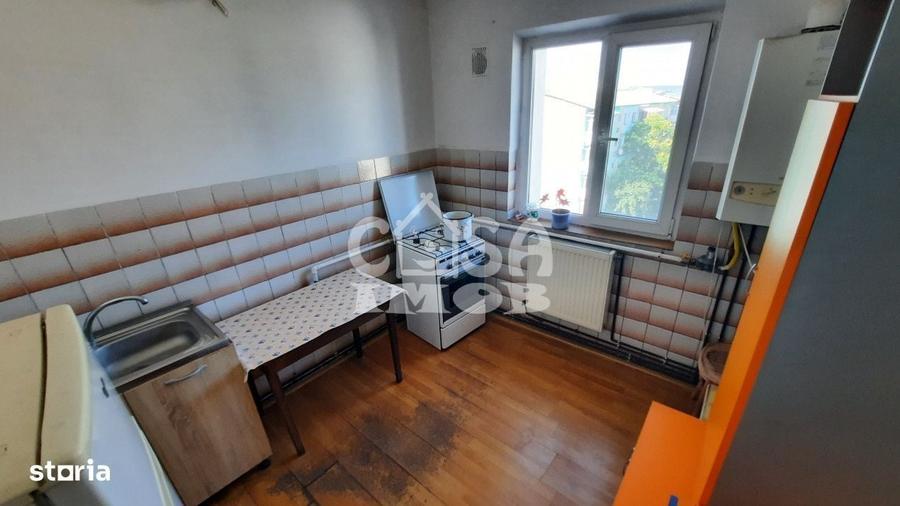 Apartament cu 2 camere semidecomandat în Micro 6
