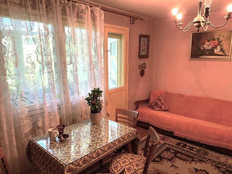 Apartament cu 3 camere semidecomandat în Militari