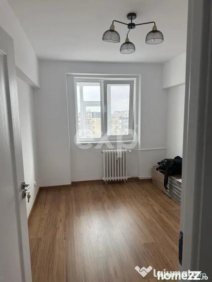 Apartament cu 4 camere decomandat în Tineretului