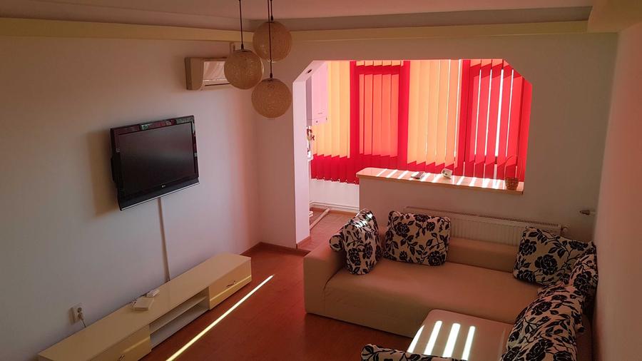 Apartament cu 2 camere decomandat în Palazu Mare