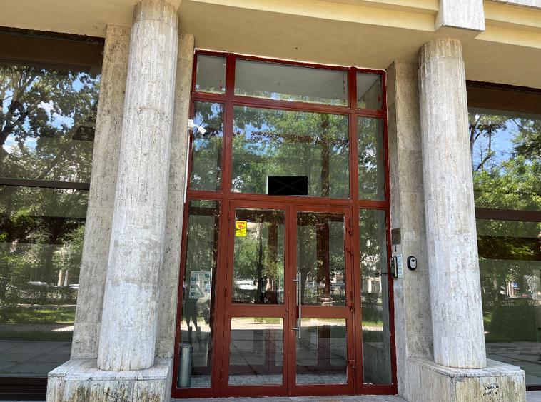 Apartament cu 3 camere decomandat, mobilat în Unirii