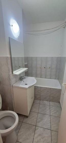 Garsonieră decomandată în Vitan
