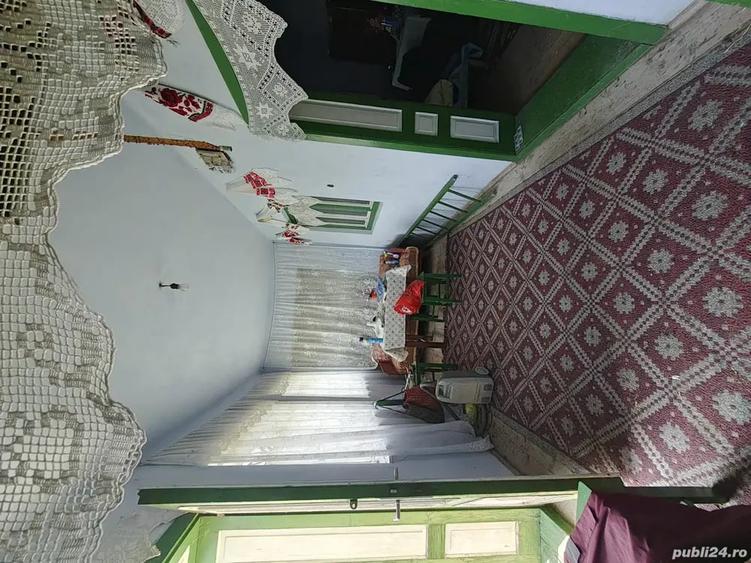 Casă cu 3 camere cu Teren 1182 Mp în Hunedoara