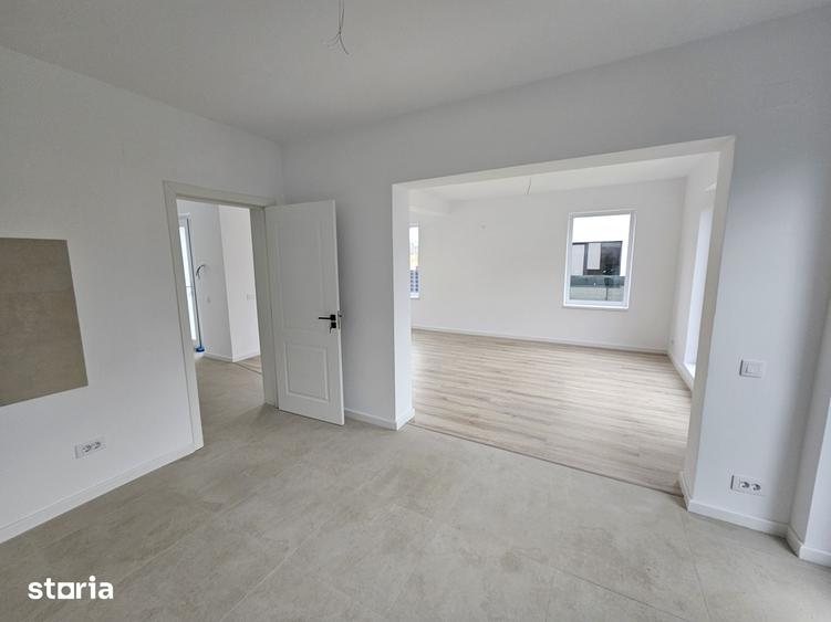 Casă cu 3 camere cu Teren 350 Mp în Moșoaia