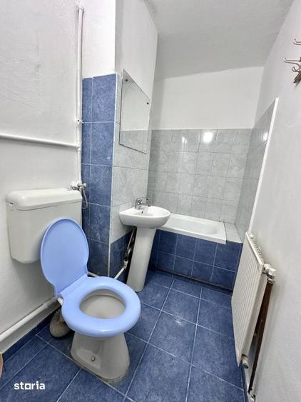 Garsonieră decomandată, mobilată în Cetate