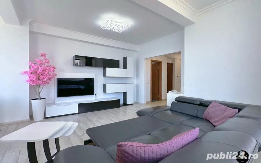Apartament cu 3 camere decomandat în Central