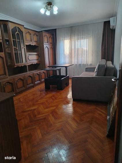 Apartament cu 2 camere decomandat în Republicii