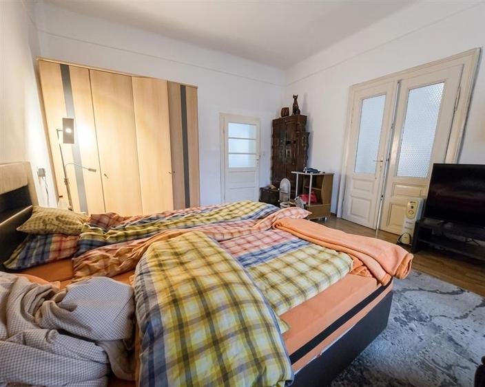 Casă cu 3 camere cu Teren 400 Mp în Central