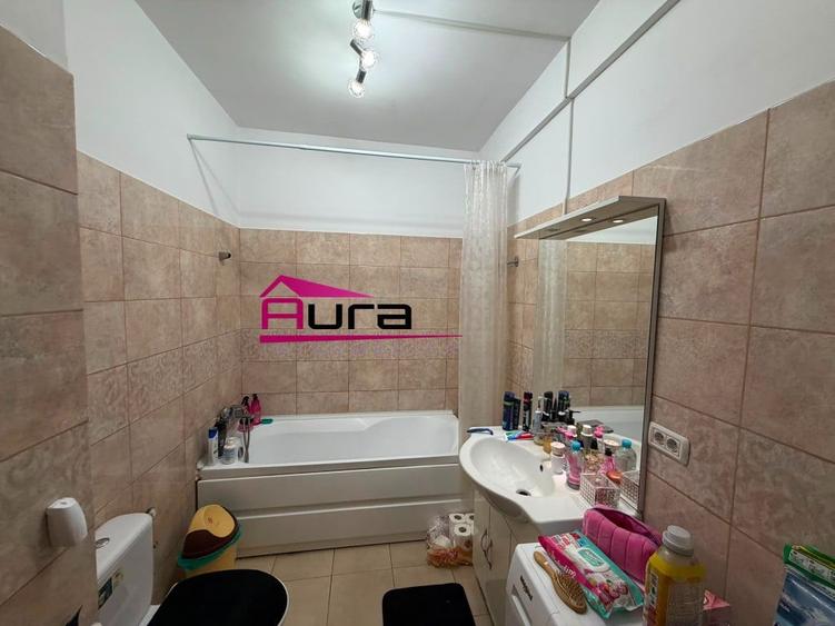Apartament cu 2 camere decomandat în Peco
