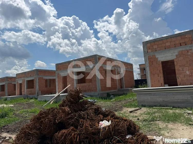 Casă cu 3 camere cu Teren 250 Mp în Clinceni