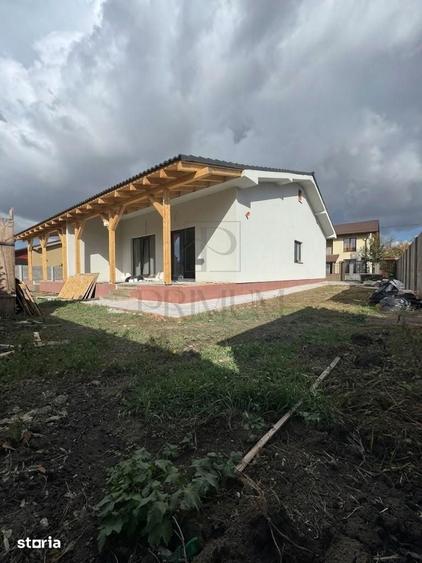 Casă cu 3 camere cu Teren 260 Mp în Moșnița Nouă