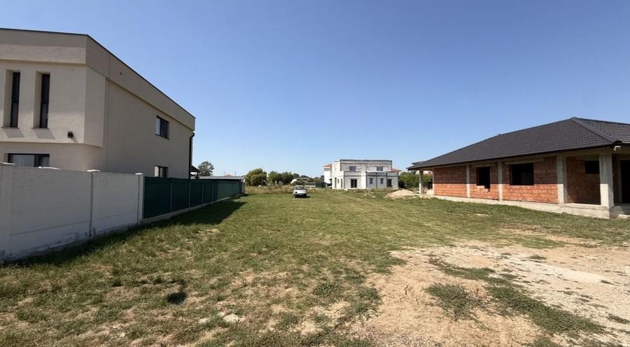 Teren agricol intravilan de 573 mp, în Ghiroda