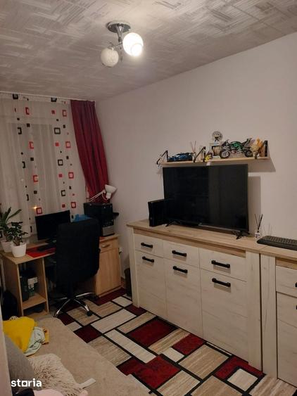 Apartament cu 3 camere în Micro 1