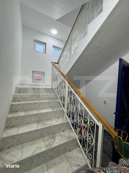 Casă cu 5 camere cu Canalizare în Central