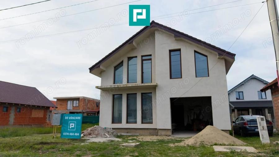 Casă cu 5 camere cu Teren 250 Mp în Est