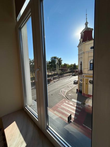 Apartament cu 2 camere semidecomandat în Ultracentral