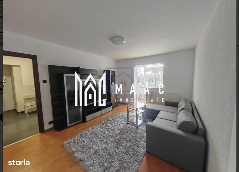 Apartament cu 3 camere semidecomandat în Central