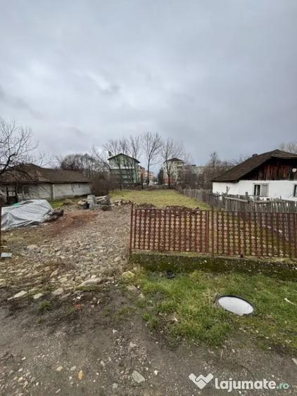 Teren de 1500 mp, în Hotvon