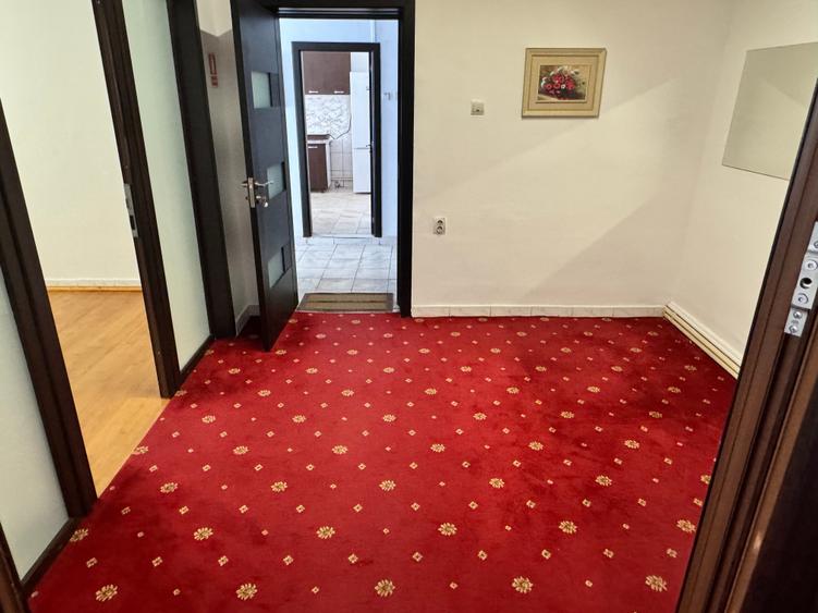 Casă individuală cu 4 camere cu Canalizare în Vatra Luminoasă