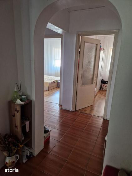 Apartament cu 4 camere decomandat în Ostroveni