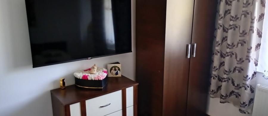 Casă cu 2 camere cu Teren 100 Mp în Central