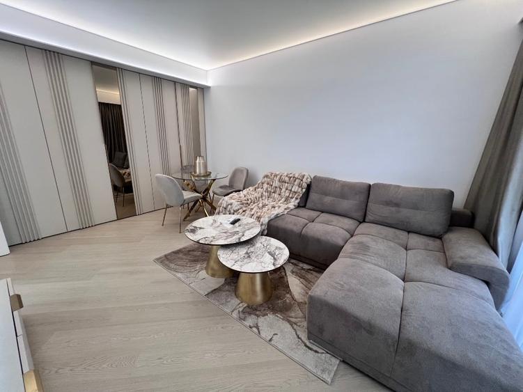 Apartament cu 2 camere decomandat, mobilat în Central