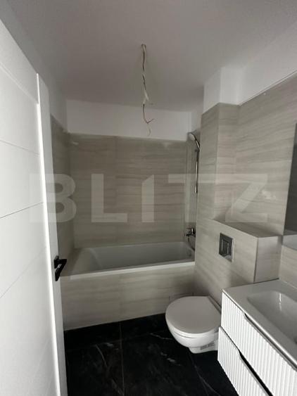 Apartament cu 2 camere semidecomandat în Independenței