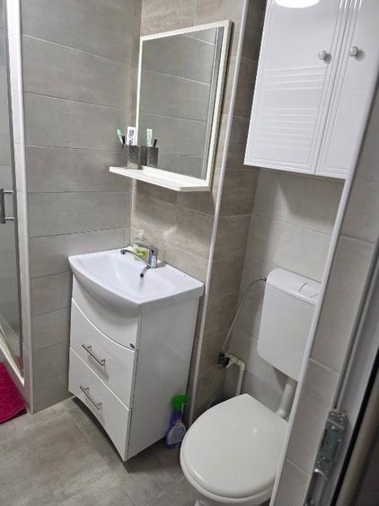 Apartament cu 2 camere semidecomandat, mobilat în Ultracentral