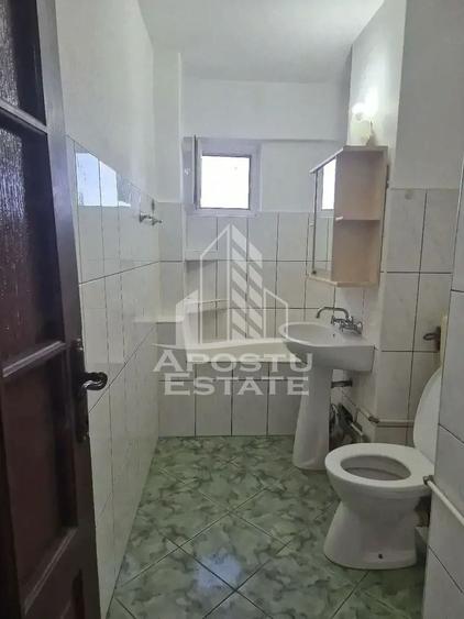 Garsonieră decomandată, mobilată în Soarelui