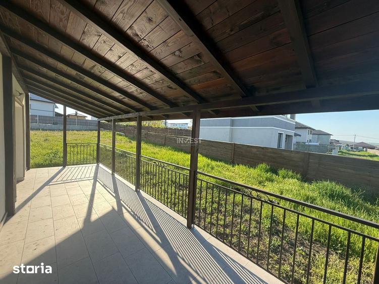 Casă cu 5 camere cu Teren 1100 Mp în Valea Lupului