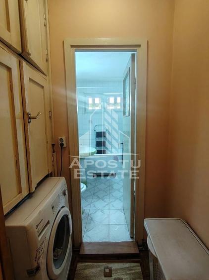 Apartament cu 3 camere semidecomandat, mobilat în Complex Studențesc