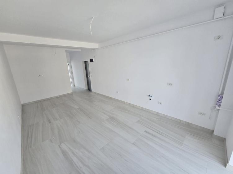 Apartament cu 2 camere decomandat în Giroc