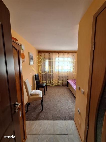 Spațiu comercial, de 1,000 mp, în Dofteana
