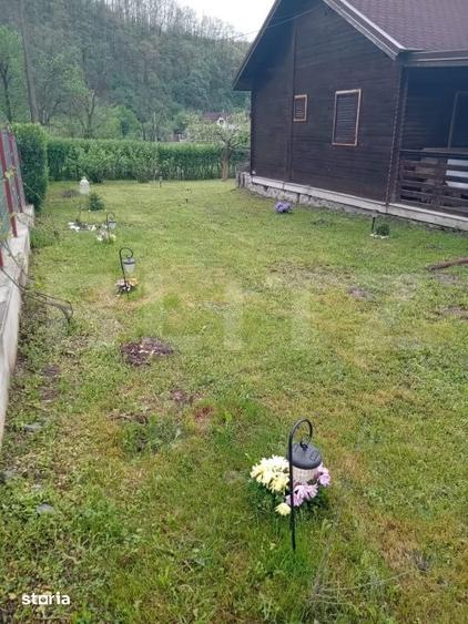 Casă cu 3 camere cu Teren 740 Mp în Central