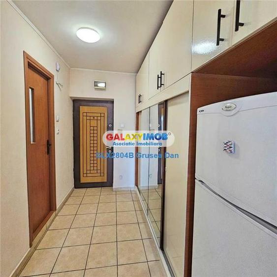 Garsonieră decomandată, mobilată în Vitan