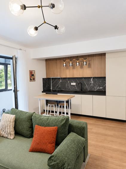 Apartament cu 2 camere semidecomandat, mobilat în Brâncoveanu