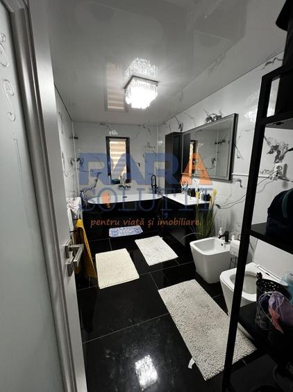 Casă individuală cu 3 camere cu Canalizare în Sud-Est
