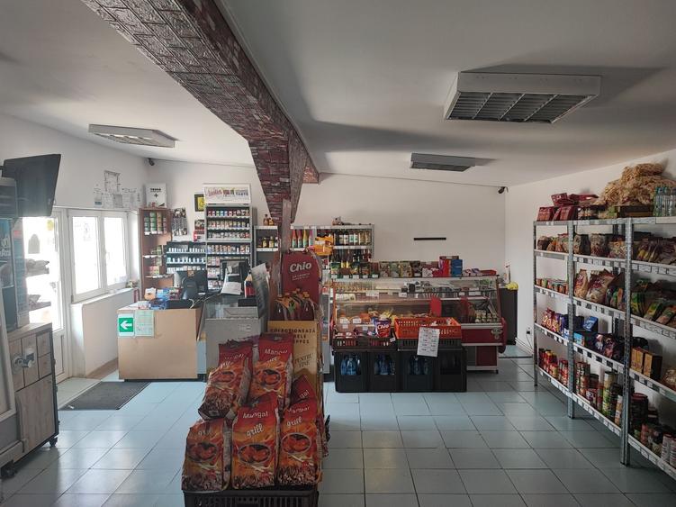 Spațiu comercial, în Țegheș