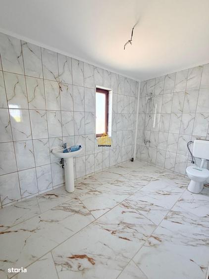 Casă cu 4 camere în Prelungirea Ghencea