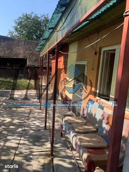 Casă cu 3 camere cu Teren 1200 Mp în Central