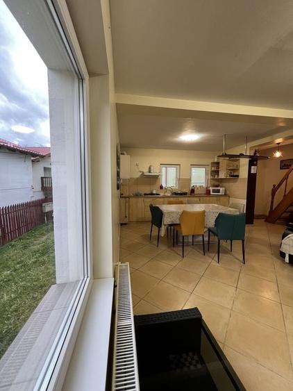 Casă cu 3 camere în Central