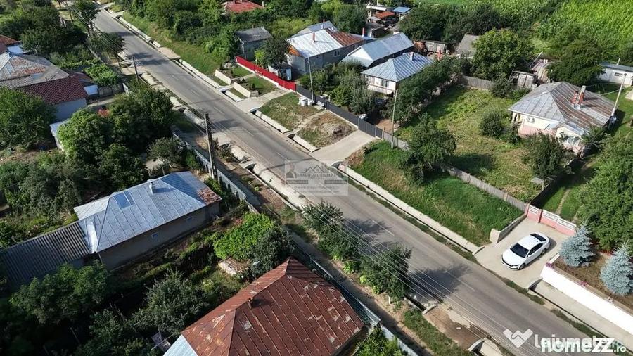 Casă cu 2 camere cu Teren 3811 Mp în Buciumeni