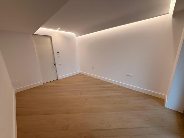 Apartament cu 3 camere în Iancu Nicolae