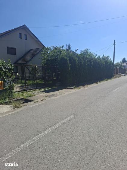 Teren de 1300 mp, în Cornetu