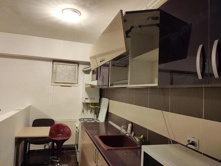 Garsonieră decomandată în Central