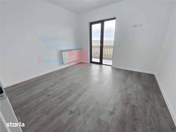 Casă cu 4 camere cu Teren 600 Mp în Dumești